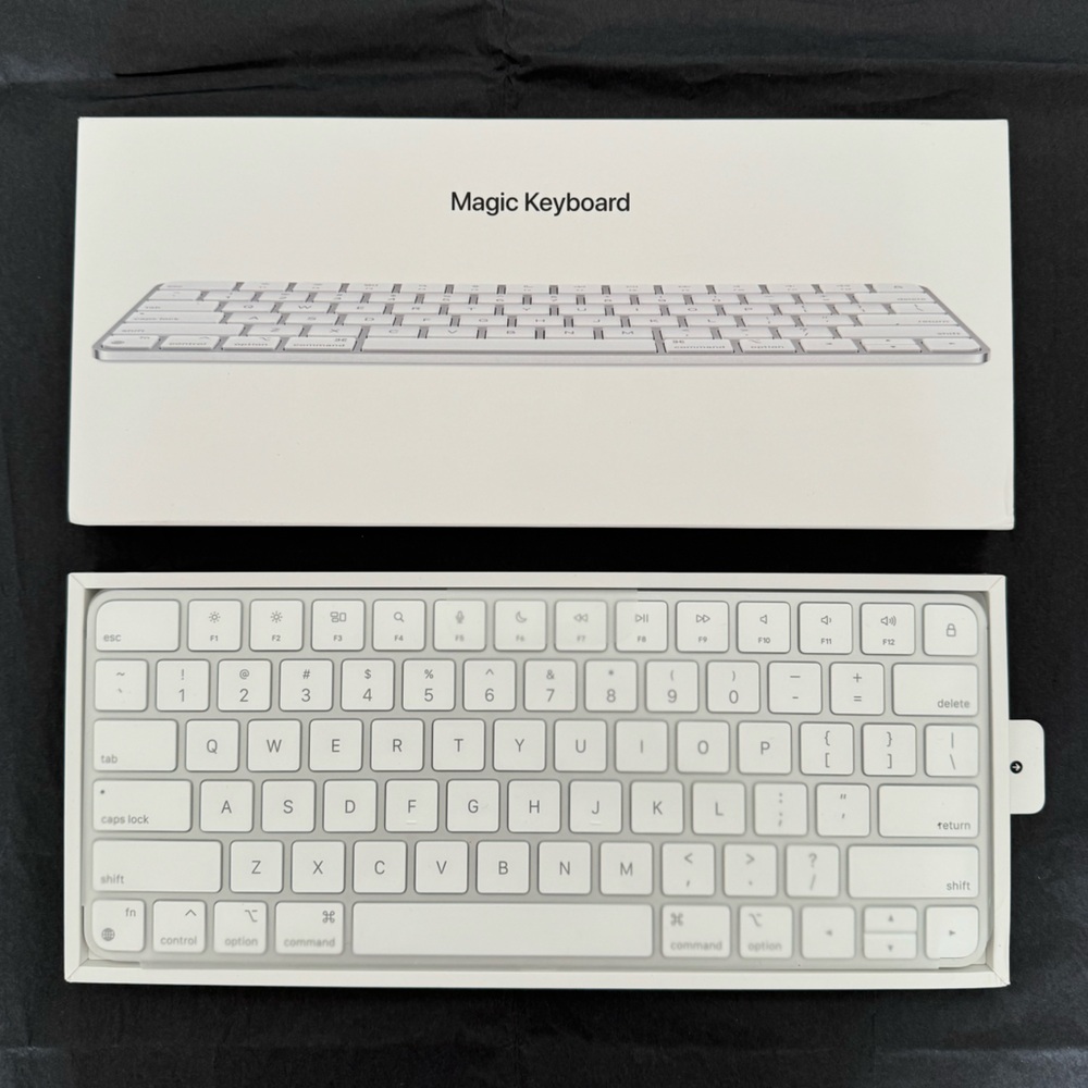 Apple Magic Keyboard - US English, brand new, in original box